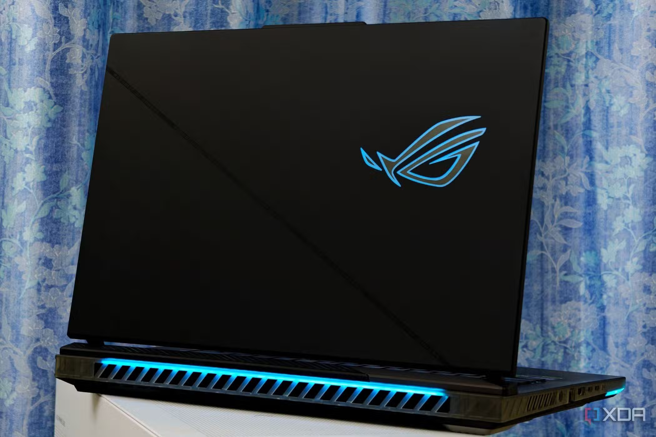 ly do khong nen mua laptop choi game 4*407981