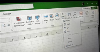 Bạn đang lãng phí thời gian trong Excel nếu không sử dụng tính năng Flash Fill