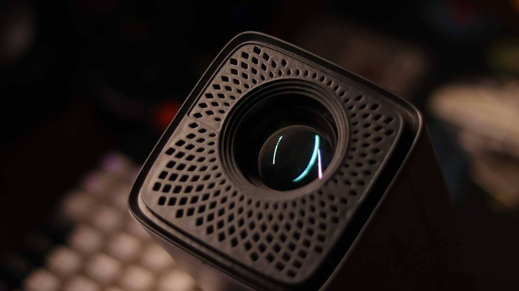 Ống kính máy chiếu Egate