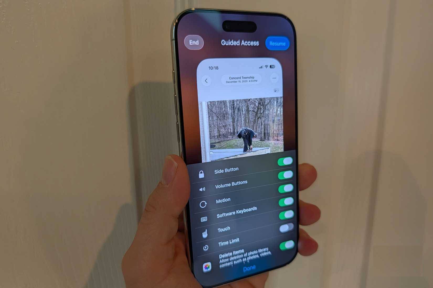 Khóa cảm ứng iOS