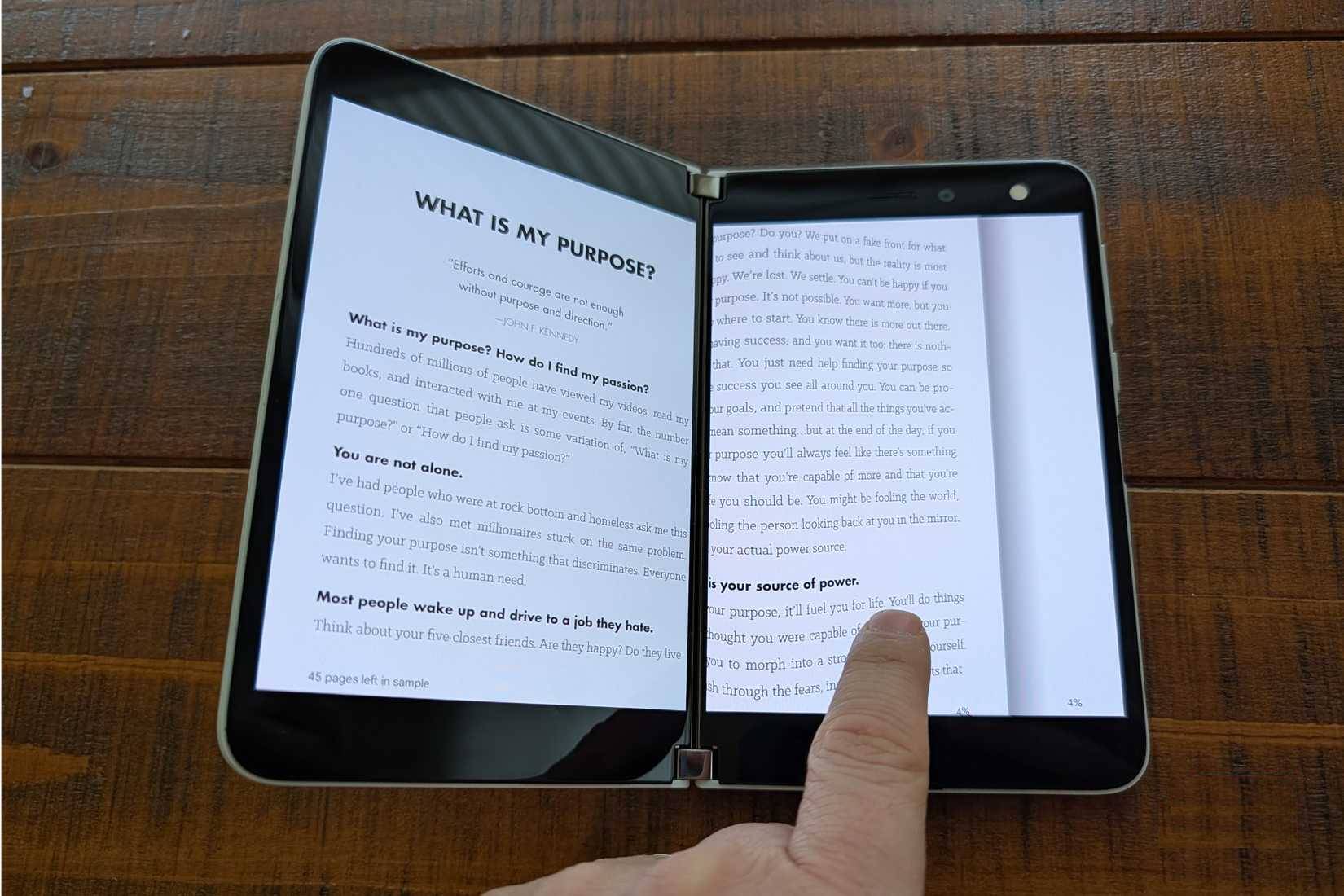 Đọc sách trên Surface Duo