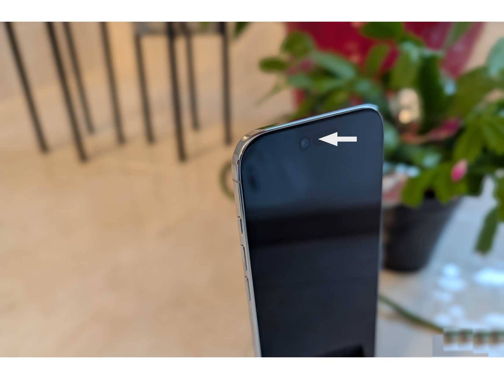 Camera trước của iPhone Air