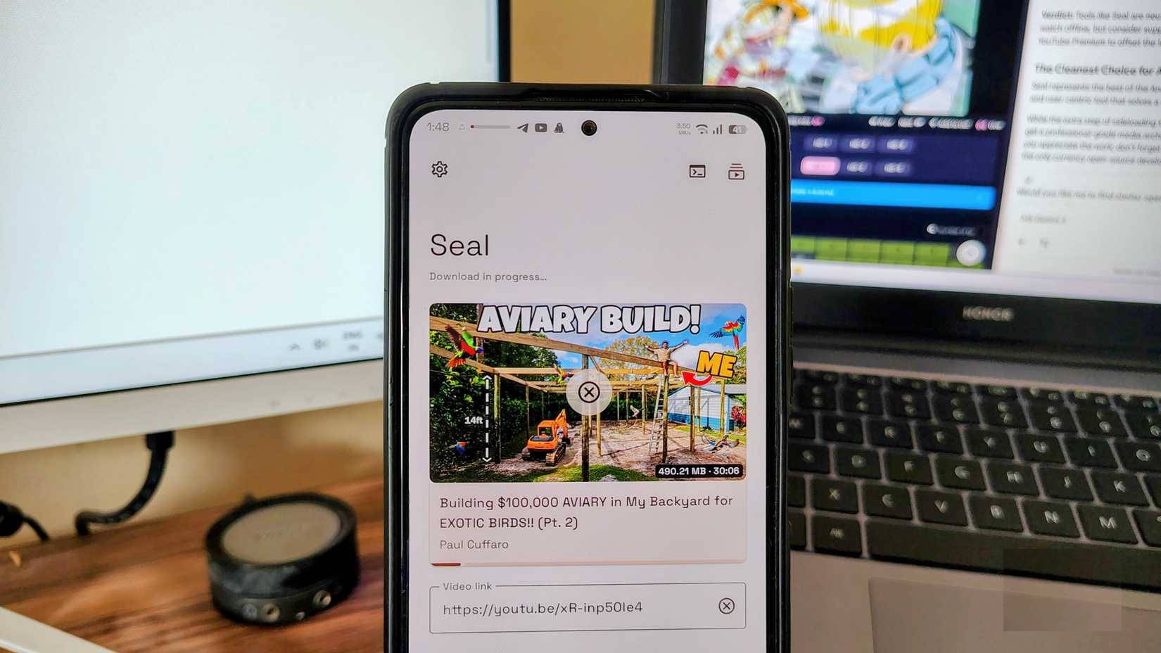 Seal đang tải xuống video trên Android