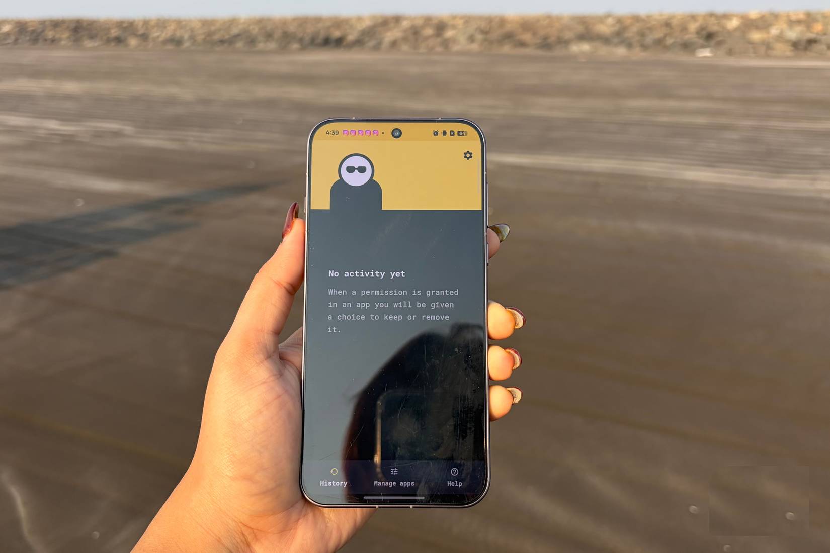 Hoạt động của ứng dụng Bouncer trên điện thoại Android