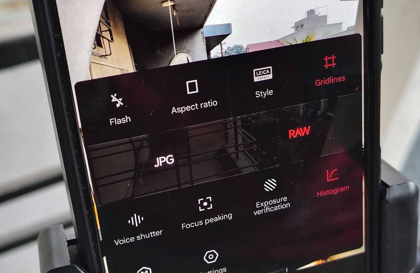 Đặt file là RAW trong chế độ Pro trên Android