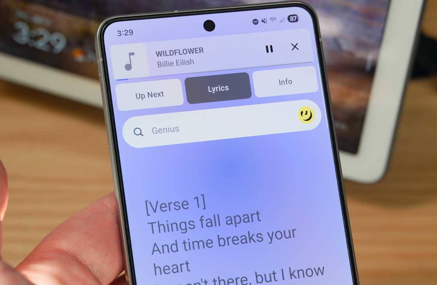 Tích hợp lời bài hát Genius với Echo Nightly trên điện thoại Android