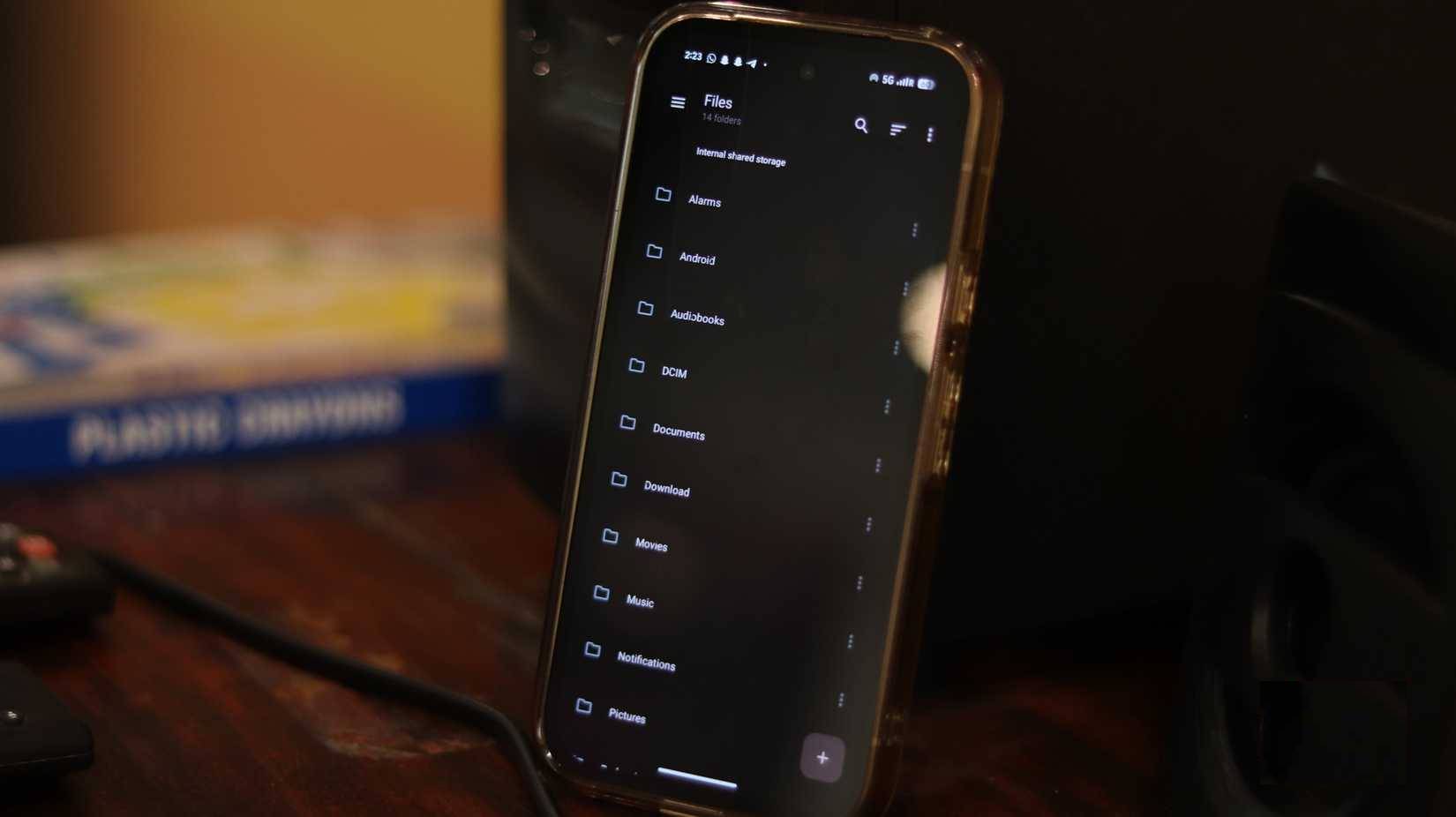 Material Files đang chạy trên Pixel 9a
