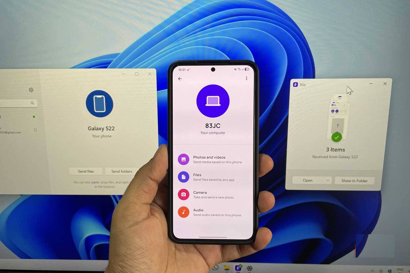 Điện thoại Android và PC hiển thị ứng dụng Blip