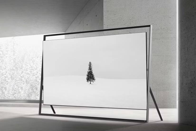 Hình ảnh mô phỏng chiếc TV Samsung 130 inch trong một căn phòng bê tông
