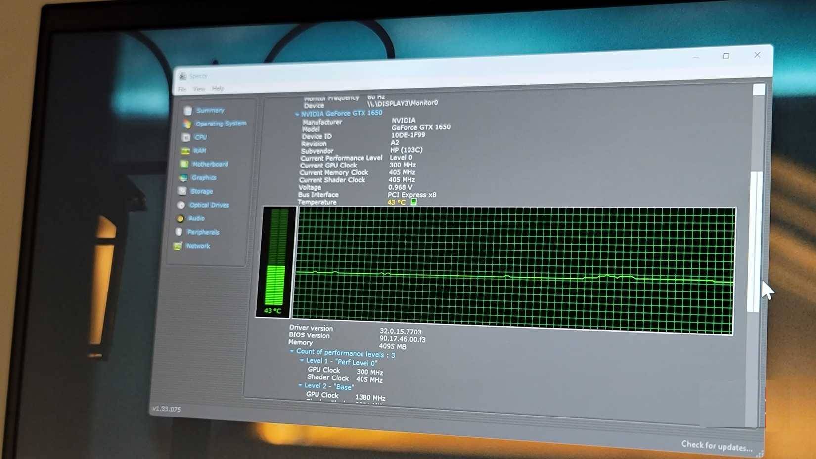 Tab đồ họa Speccy mở trên Windows 11