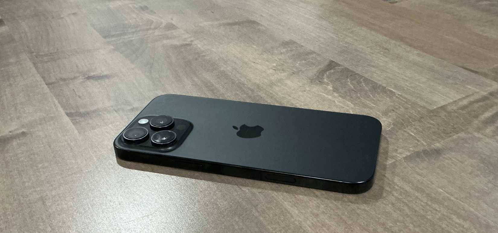 iPhone Pro Max 16 inch 