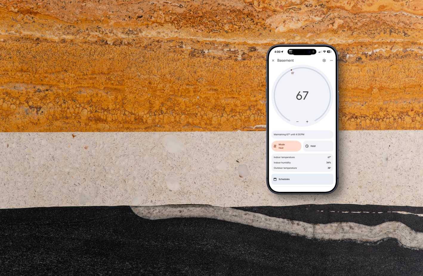 iPhone hiển thị các điều khiển của bộ điều nhiệt thông minh