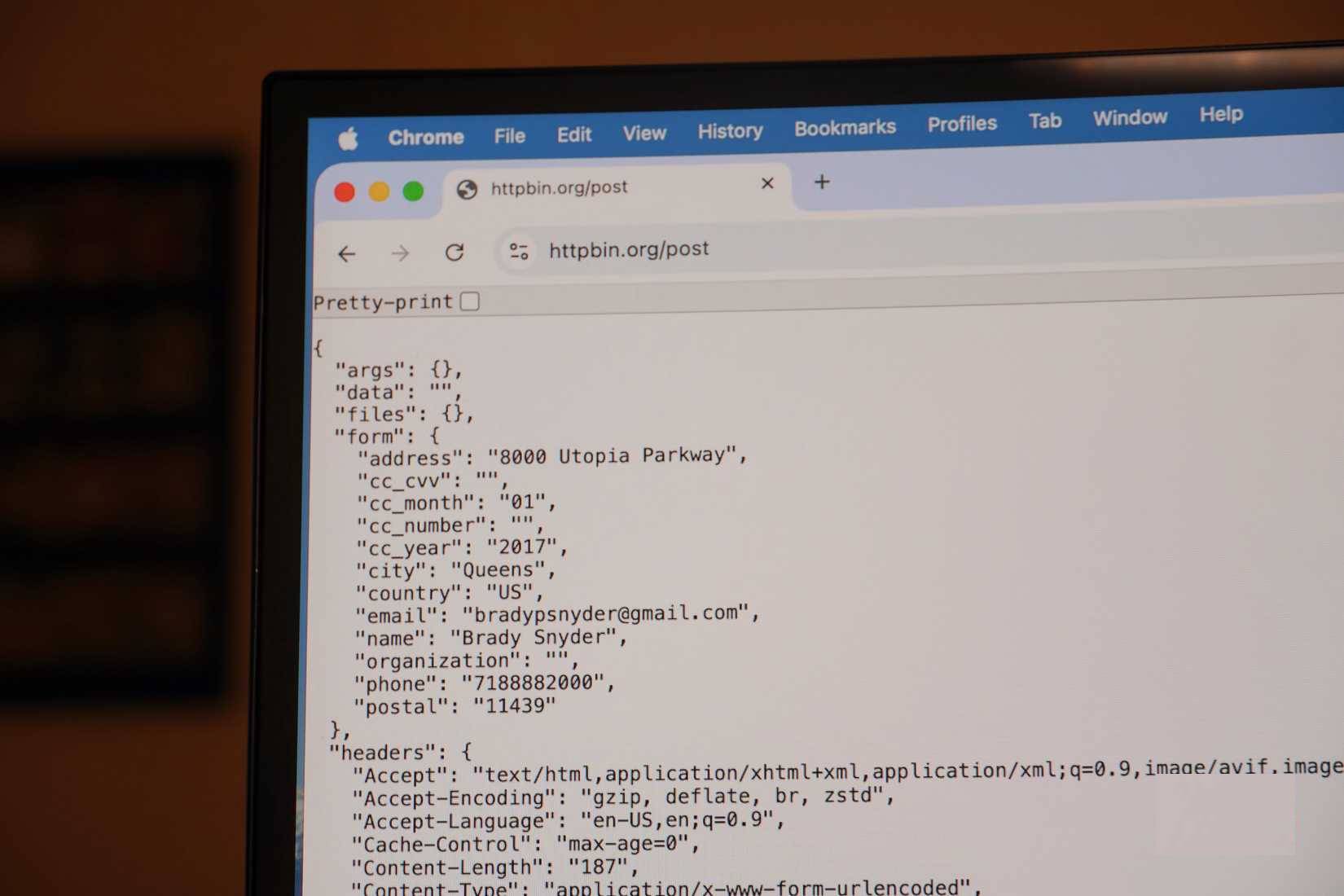 Thông tin bị đánh cắp được thu thập bằng tính năng tự động điền