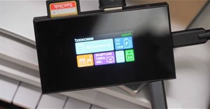 Tại sao nên chuyển sang sử dụng USB-C hub có màn hình cảm ứng để giám sát các thiết bị?