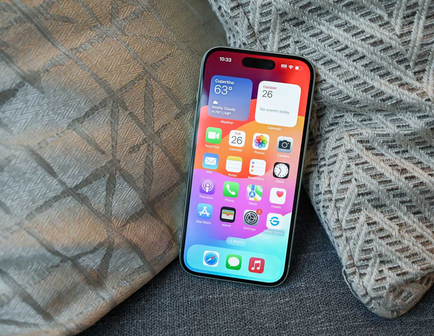 Mở màn hình chính trên iPhone 15