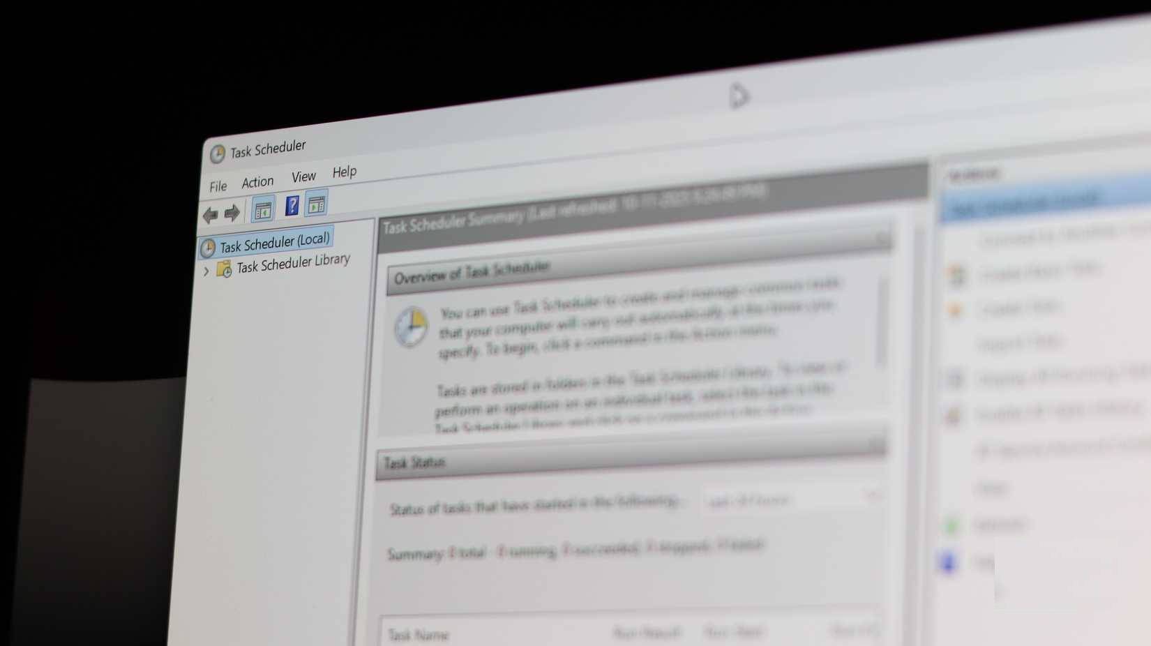 Màn hình chính của Windows Task Scheduler