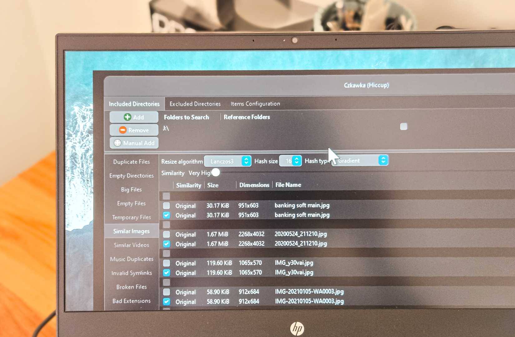 Czkawka được mở trên laptop HP Pavillion mới