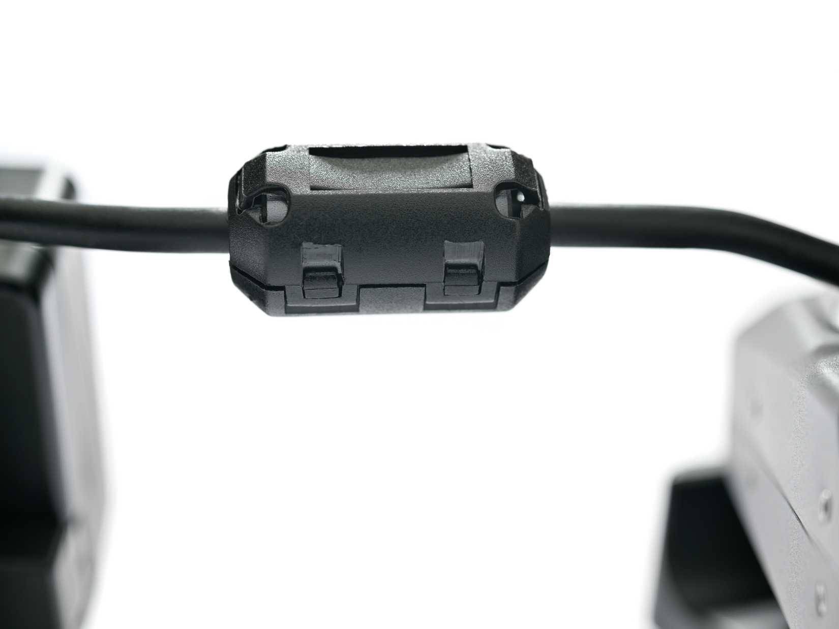 Cáp có lõi Ferrite