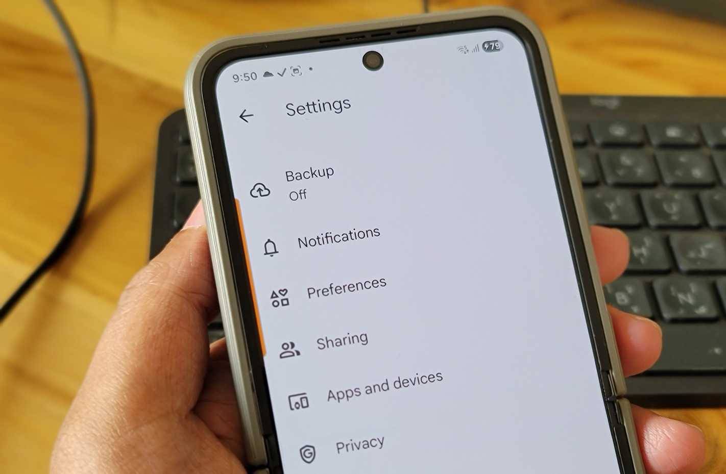 Cài đặt Google Photos mở trên Galaxy Z Flip 6