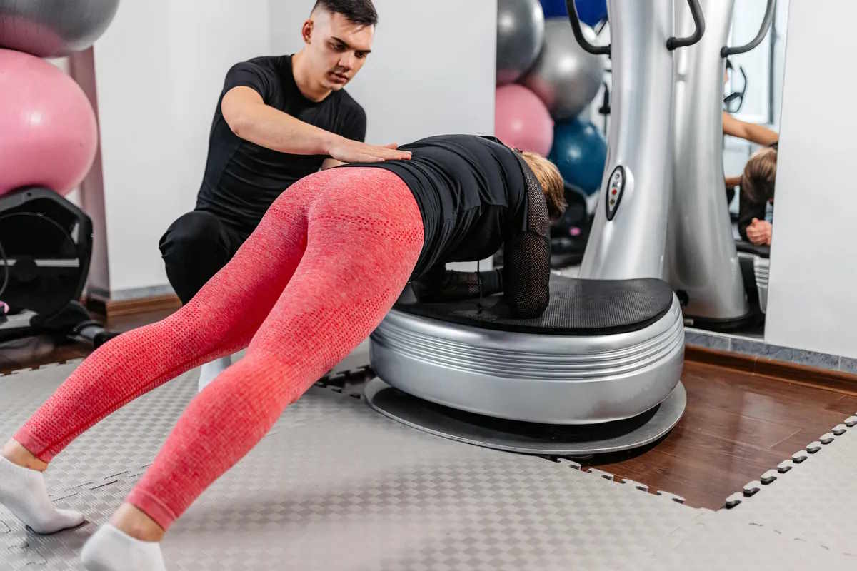 Bài tập trên máy rung toàn thân