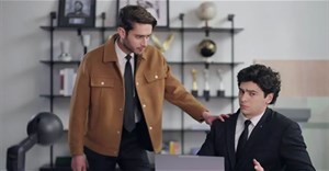 Quảng cáo trợ lý AI của Lenovo gây tranh cãi vì biến con người thành “người thừa”