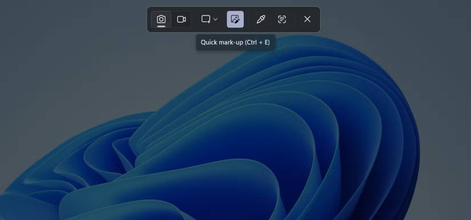 Thanh công cụ nổi của Snipping Tool hiển thị tính năng Quick Markup với chú thích phím tắt Ctrl + E