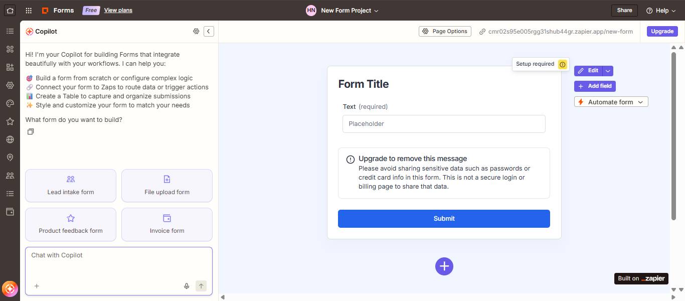 Zapier Forms Editor với thanh bên Copilot và bản xem trước biểu mẫu trống hiển thị trường văn bản bắt buộc và nút Submit màu xanh lam
