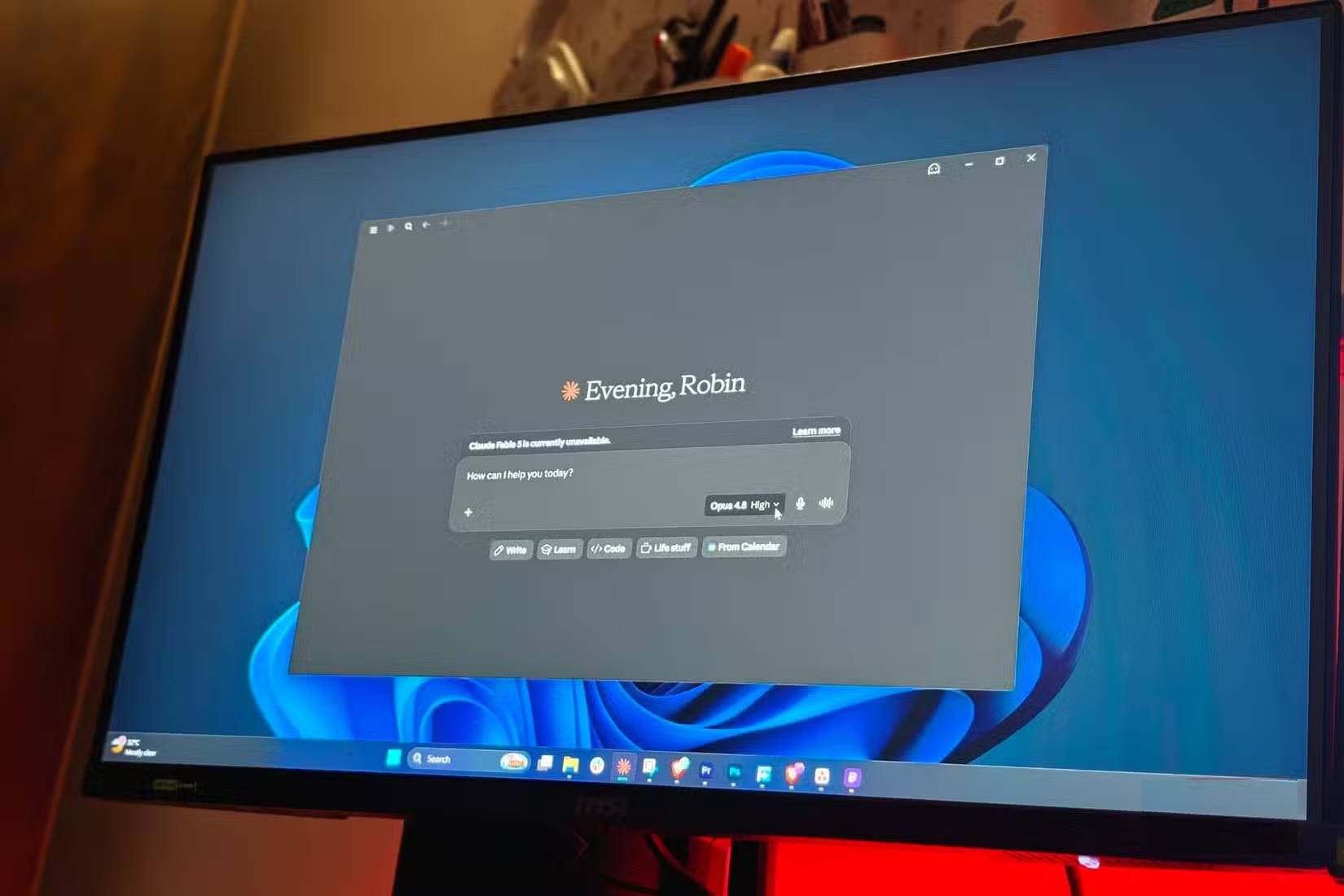 Mở ứng dụng Claude trên máy tính Windows