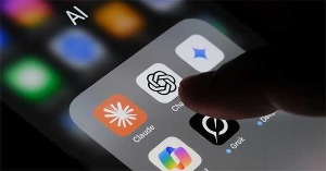 Google Gems và Claude Projects: Nên chọn chatbot AI tùy chỉnh nào?