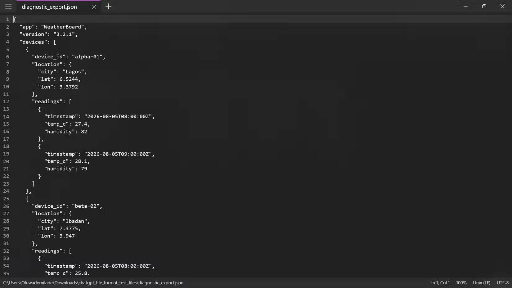 File xuất dữ liệu chẩn đoán định dạng JSON mở trong trình soạn thảo văn bản